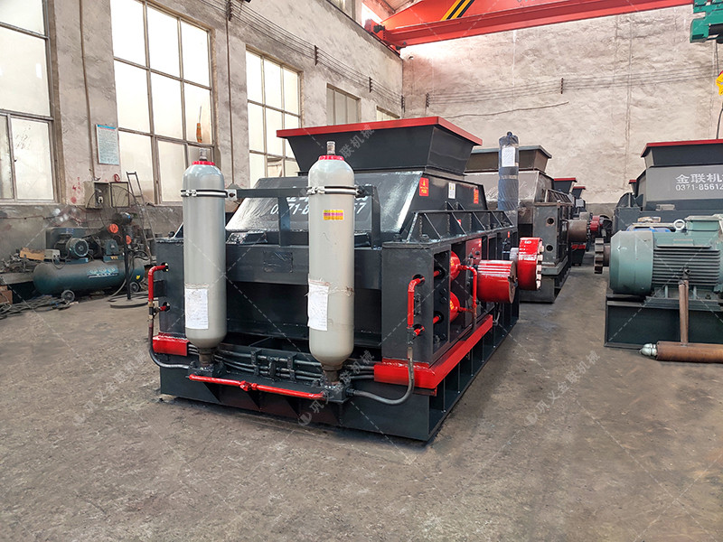 2PG1208型液壓直聯(lián)對輥破碎機設(shè)備發(fā)貨圖片